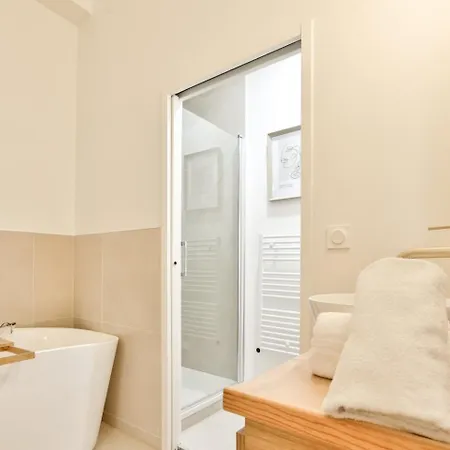 شقة Luxury Bath & Cinema Screen-