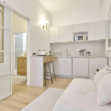 Luxury Bath & Cinema Screen-