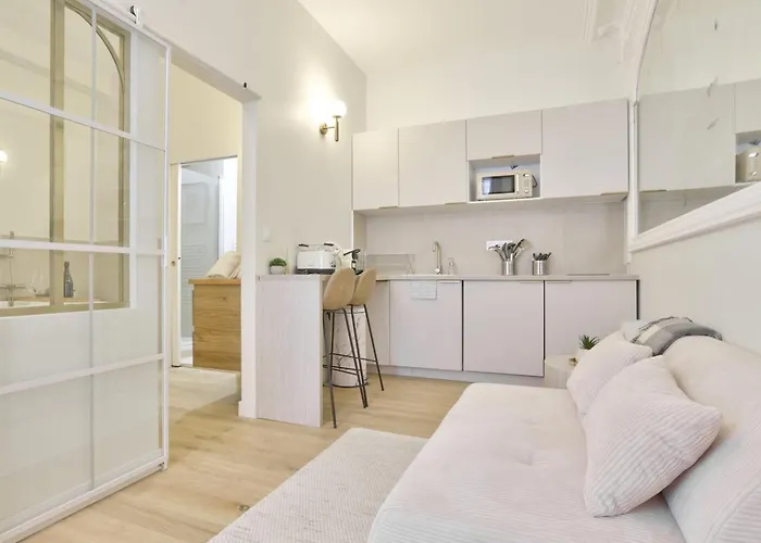 Luxury Bath & Cinema Screen-